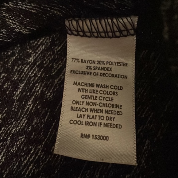 Ivory Ella Dark Gray Cropped Sweater size S - Picture 6 of 9